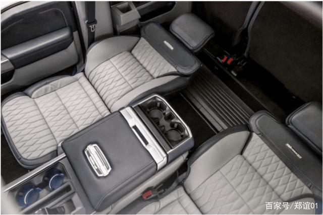 福特2021款F-150 前排座椅180度放平，解鎖車(chē)內(nèi)“露營(yíng)床”與移動(dòng)“櫥柜”新玩法