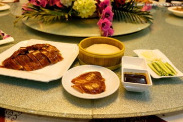 燒鴨飯?zhí)撞?中國菜系,食品餐飲,攝影素材,匯圖網(wǎng)